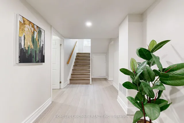 Additional image 32 of 17 Oldborough Circ