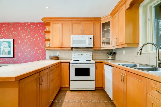 Additional image 11 of 239 Empress Ave