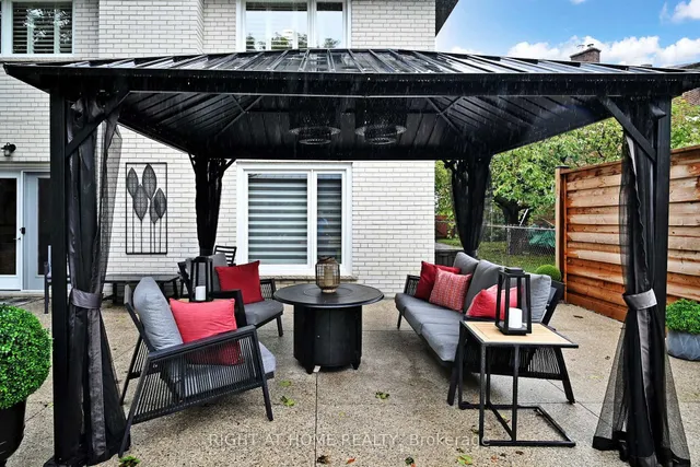 Additional image 9 of 11 Tefley Rd