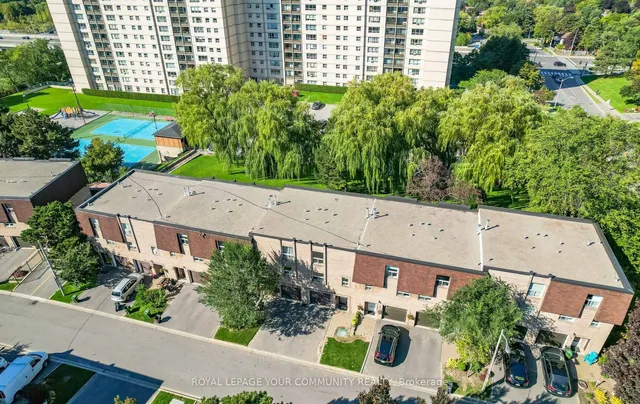 Additional image 31 of 10 Village Green Way