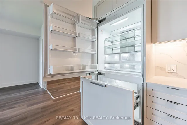 Additional image 18 of 250 Lawrence Ave Unit 801