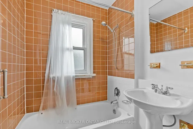 Additional image 22 of 47 Mortimer Ave