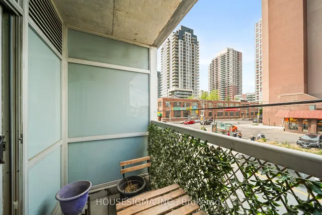 Additional image 13 of 1375 Dupont St Unit 210