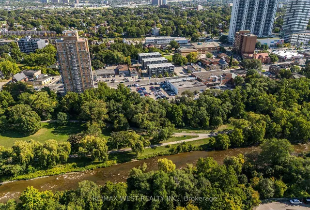 Additional image 3 of 2061 Weston Rd Unit 32