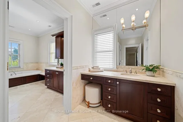 Additional image 12 of 428 Glengrove Ave