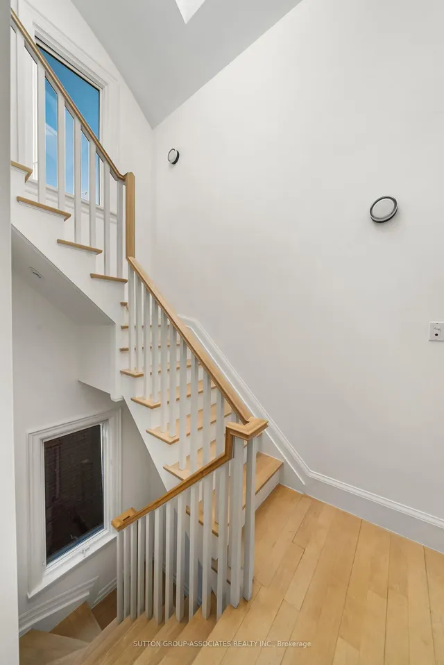 Additional image 34 of 193 Howland Ave