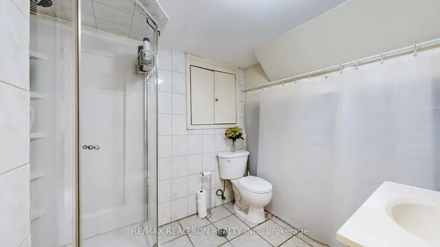 Additional image 26 of 33 Savarin St