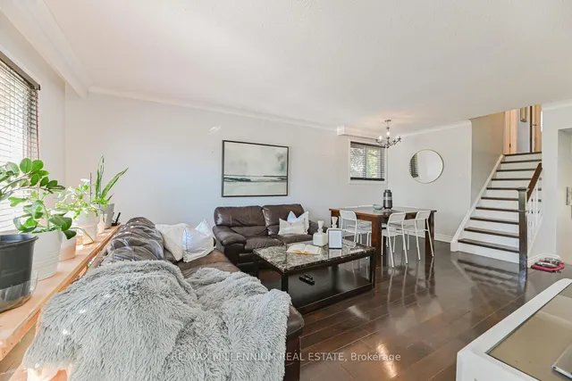 Additional image 9 of 242 Coronation Dr