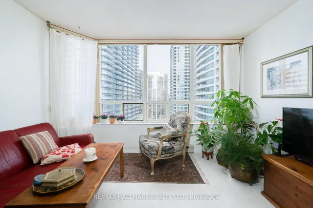 Additional image 7 of 30 Greenfield Ave Unit 1616