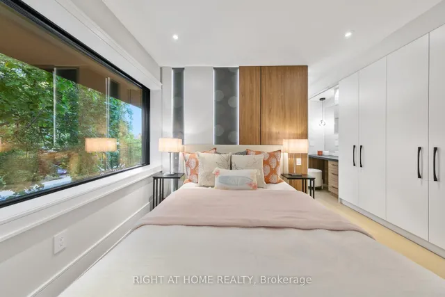 Additional image 22 of 35 Woburn Ave