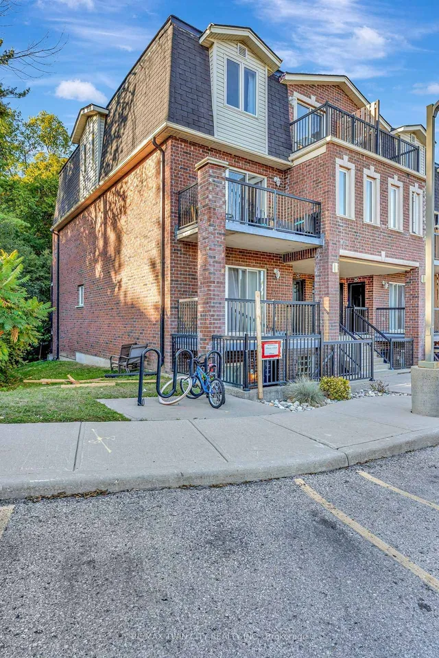 Additional image 3 of 45 Cedarhill Cres Unit 1D