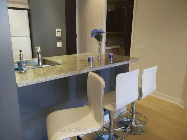 Additional image 3 of 85 Bloor St Unit 1603