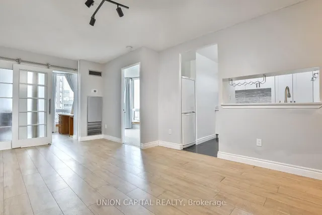 Additional image 8 of 1055 Bay St Unit 2209