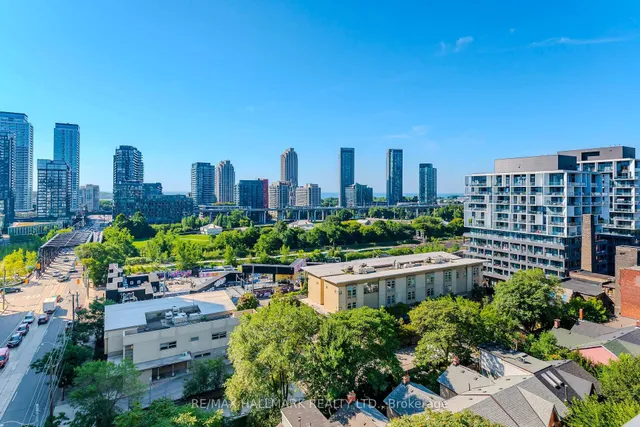 Additional image 32 of 60 Bathurst St Unit 910