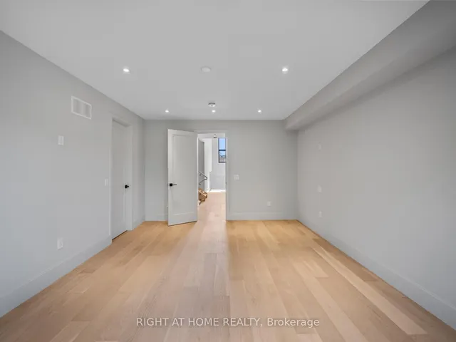 Additional image 27 of 57 Alameda Ave