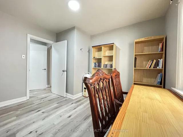 Additional image 22 of 27 Rensburg Dr