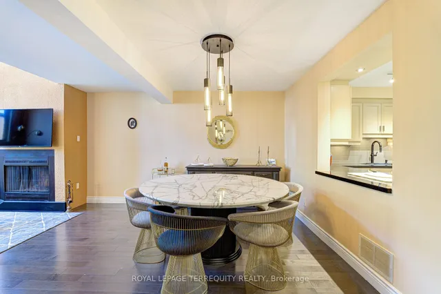 Additional image 7 of 76 English Ivy Way