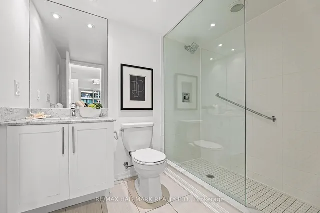 Additional image 15 of 35 Bastion St Unit 1910