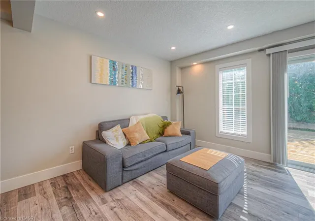 Additional image 16 of 220 Sienna Cres