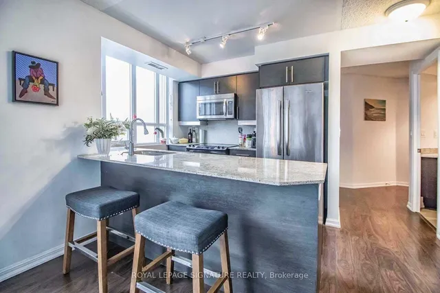 Additional image 4 of 125 Western Battery Rd Unit 1007