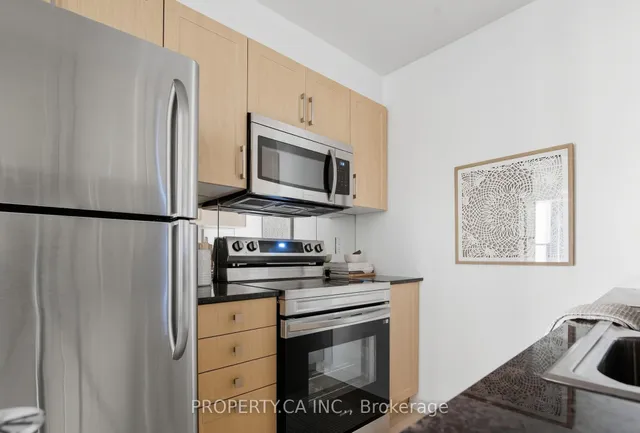Additional image 11 of 801 Bay St Unit 709