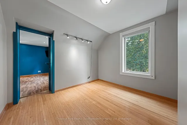 Additional image 18 of 6 THERESA St