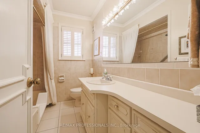 Additional image 29 of 55 Old Burnhamthorpe Rd