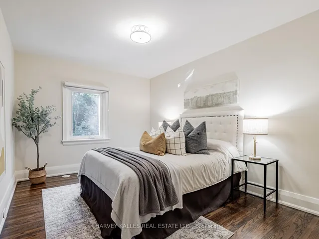 Additional image 8 of 566 Oriole Pkwy