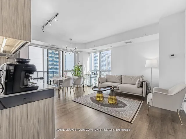 Additional image 8 of 101 Erskine Ave Unit 1402