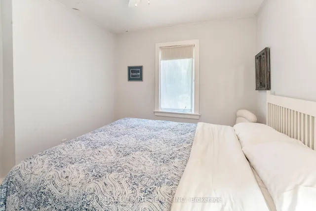 Additional image 11 of 256 Airdrie Rd