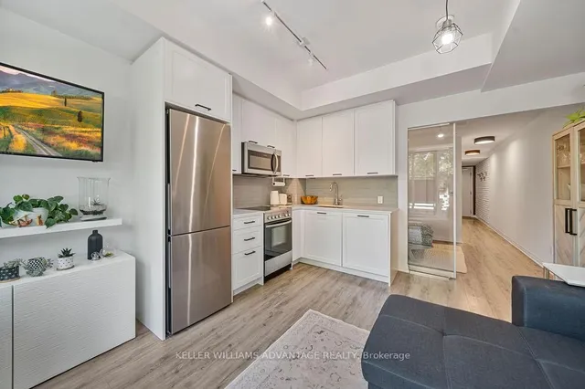 Additional image 5 of 1630 Queen St Unit 421