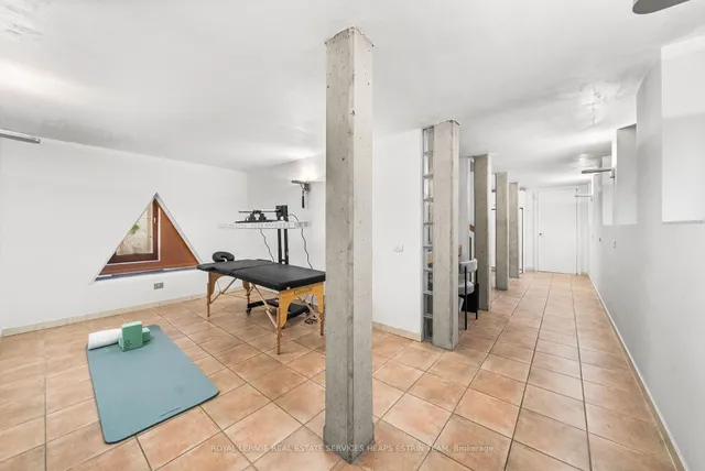 Additional image 35 of 31 Governors Rd