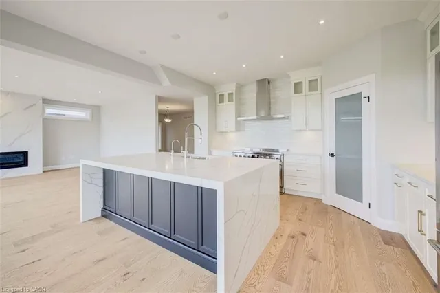 Additional image 13 of 329 Rivertrail Ave