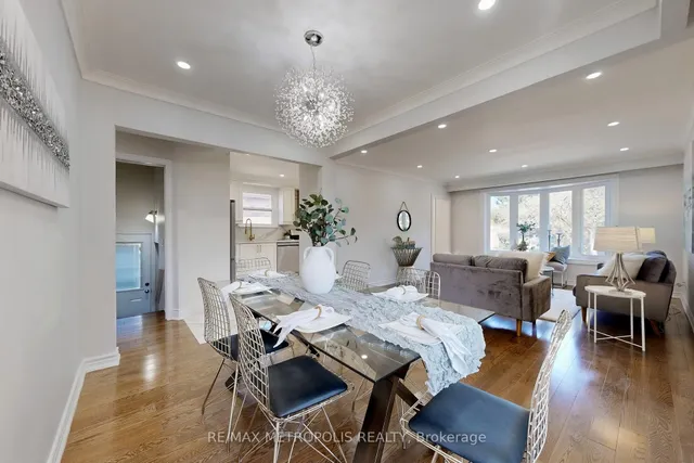 Additional image 12 of 162 Lord Roberts Dr