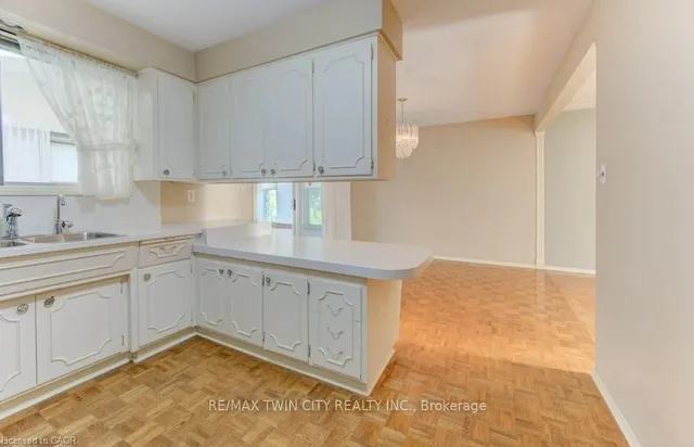 Additional image 24 of 12 Old York Cres