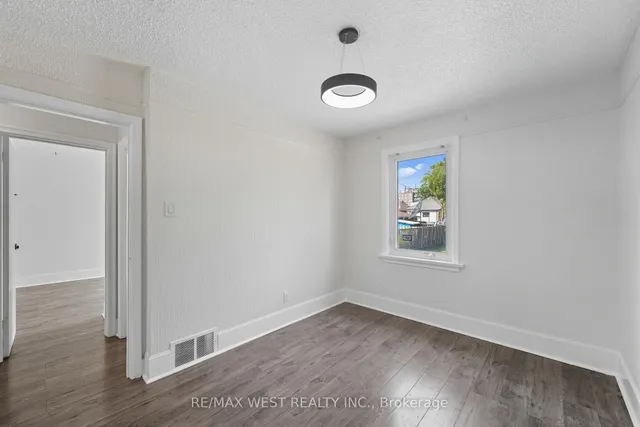 Additional image 22 of 38 Feltham Ave