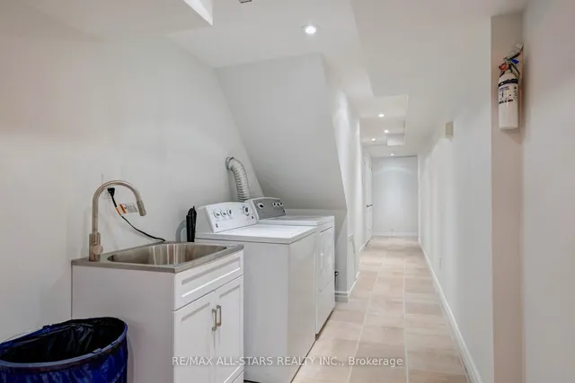 Additional image 26 of 8A Ruthven Pl