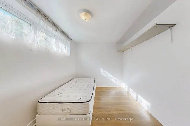 Additional image 23 of 1013 Islington Ave