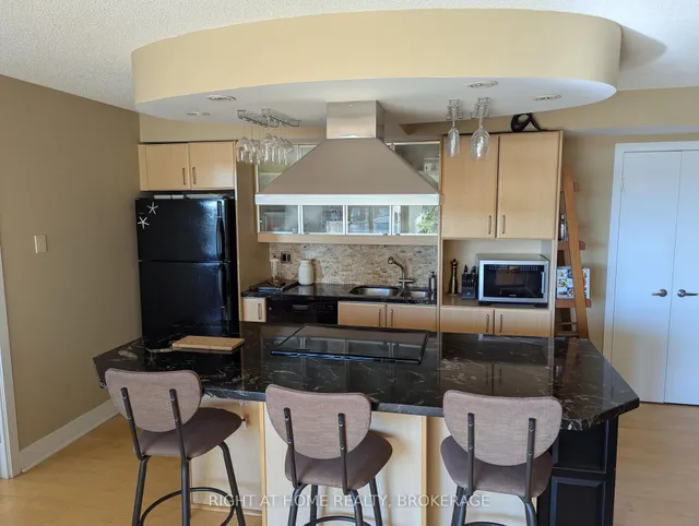 Additional image 5 of 550 Queens Quay W Quay Unit 608