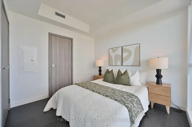 Additional image 17 of 27 McMahon Dr Unit 1915