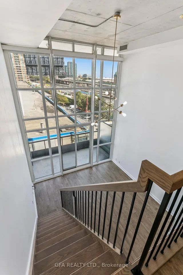 Additional image 30 of 5 Hanna Ave Unit 438