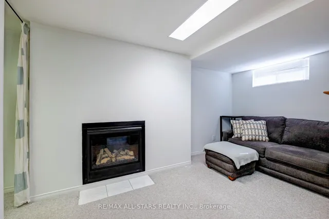 Additional image 28 of 8A Ruthven Pl