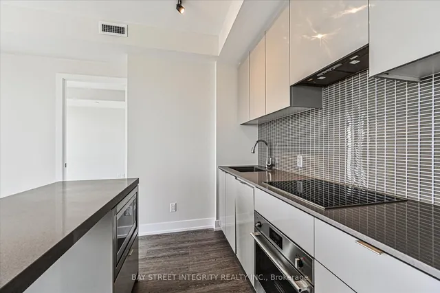 Additional image 17 of 7 Grenville St Unit 3807