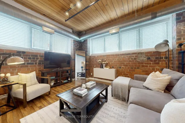 Additional image 7 of 2154 Dundas St Unit 107