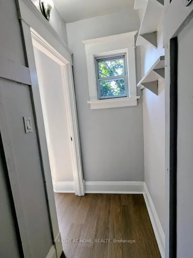 Additional image 11 of 239 Woodbine Ave