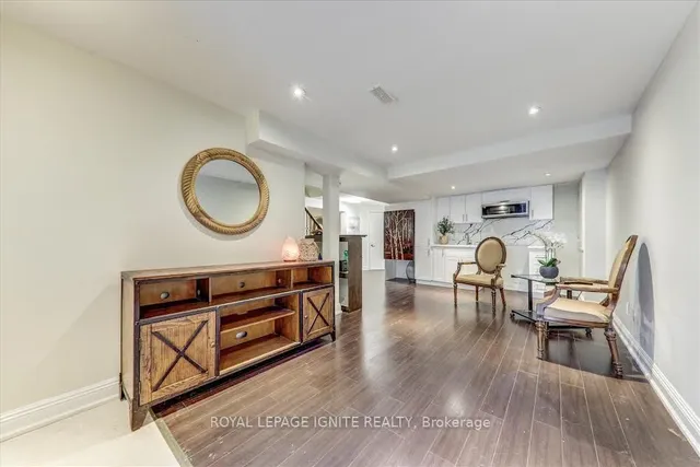 Additional image 24 of 26 Halfmoon Sq