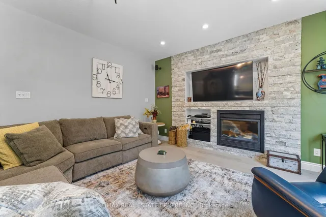 Additional image 14 of 58 Winding Wood Cres