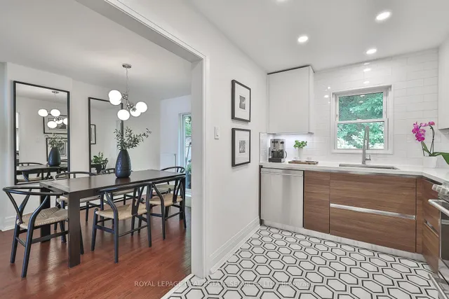 Additional image 14 of 618 Davenport Rd