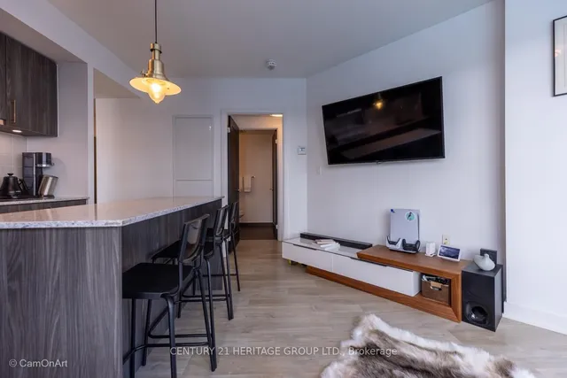 Additional image 22 of 27 Bathurst St Unit 1001