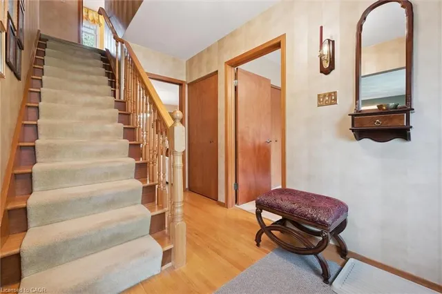 Additional image 18 of 46 Larkspur Cres
